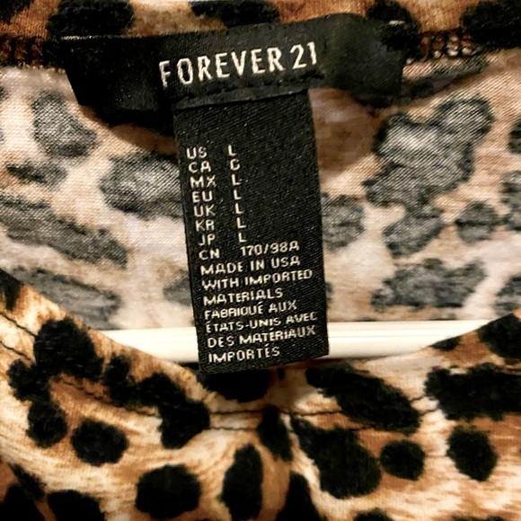 Leopard Crop Top - Picture 3 of 3